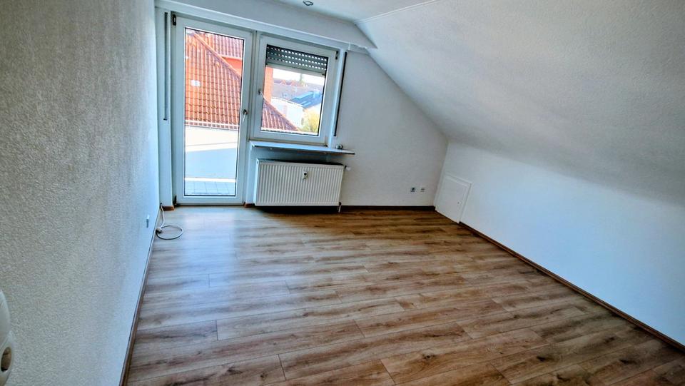 Dachgeschoßwohnung Münster (Hessen) - 3 Zimmer, 54 m&sup2;, 680&euro; | Angebot:25277884