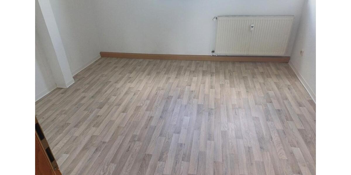 Dachgeschoßwohnung Apolda - 3 Zimmer, 75 m&sup2;, 395&euro; | Angebot:25540079