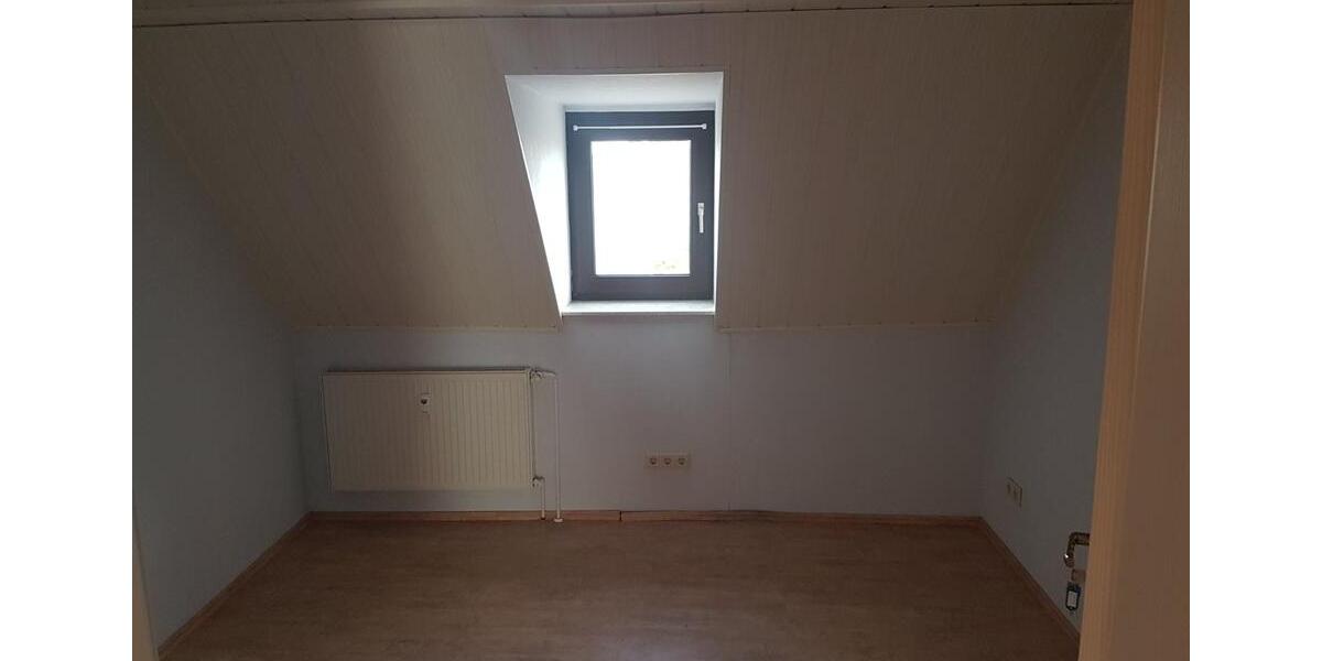Dachgeschoßwohnung Sandersdorf-Brehna Brehna - 2 Zimmer, 40 m&sup2;, 280&euro; | Angebot:24616479