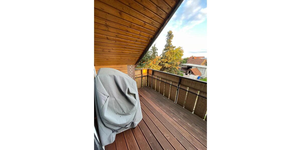 Dachgeschoßwohnung Edemissen - 4 Zimmer, 122 m&sup2;, 950&euro; | Angebot:25804869