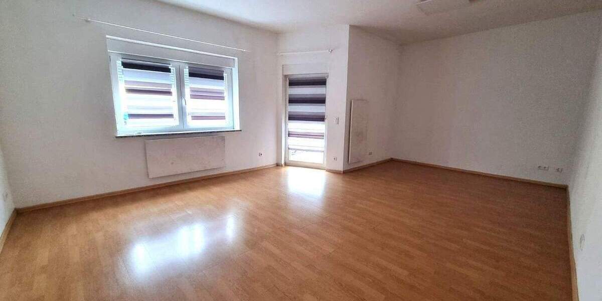 Etagenwohnung Amberg - 3 Zimmer, 82 m&sup2;, 656&euro; | Angebot:24969906