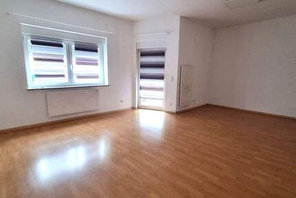 Wohnung Amberg - 3 Zimmer, 82 m&sup2;, 656&euro; | Angebot:24969906