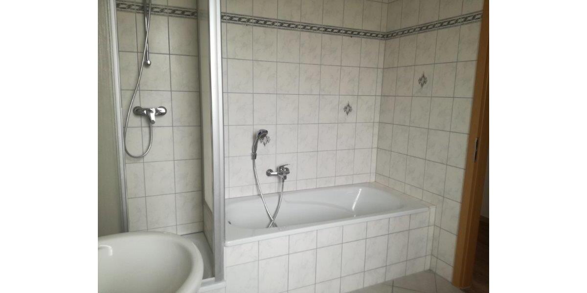 Etagenwohnung Tangerhütte - 3 Zimmer, 90 m&sup2;, 630&euro; | Angebot:26299823