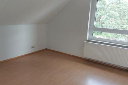 Wohnen auf Zeit Braunschweig Lehndorf-Watenbüttel - 3 Zimmer, 85 m&sup2;, 335&euro; | Angebot:24851539