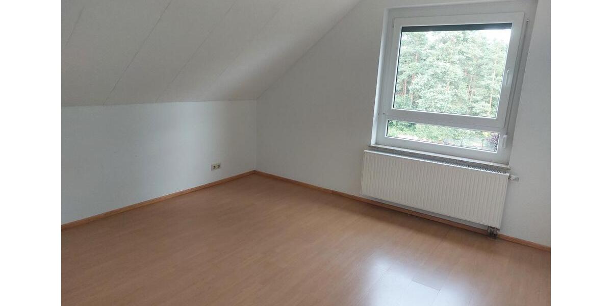 Wohnen auf Zeit Braunschweig Lehndorf-Watenbüttel - 3 Zimmer, 85 m&sup2;, 335&euro; | Angebot:24851539