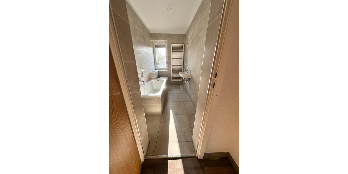 Erdgeschoßwohnung Finsterwalde - 3 Zimmer, 61 m&sup2;, 395&euro; | Angebot:26035786