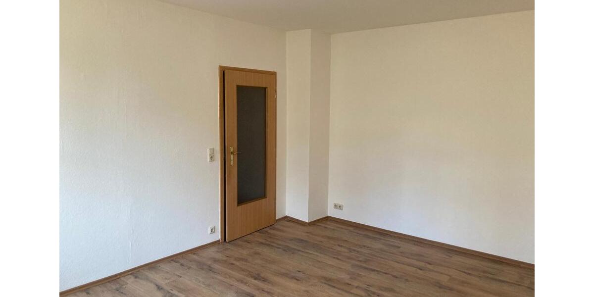 Dachgeschoßwohnung Adorf/Vogtland Vogtland - 2.5 Zimmer, 63 m&sup2;, 284&euro; | Angebot:25487034