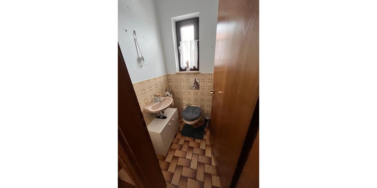 Etagenwohnung Neumarkt in der Oberpfalz Altenhof - 3 Zimmer, 120 m&sup2;, 1.380&euro; | Angebot:25046897