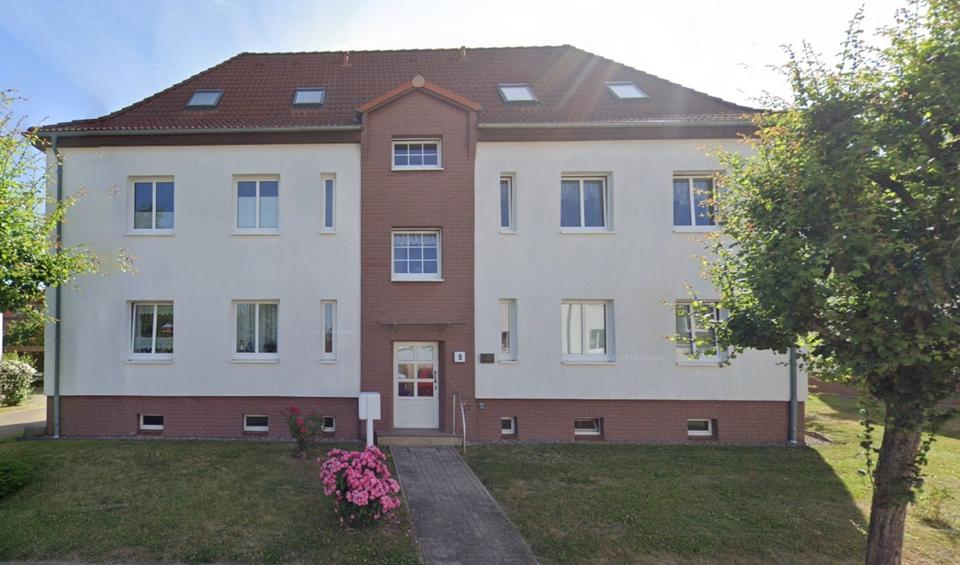 Etagenwohnung Neustrelitz - 2 Zimmer, 35 m&sup2;, 247&euro; | Angebot:25217382
