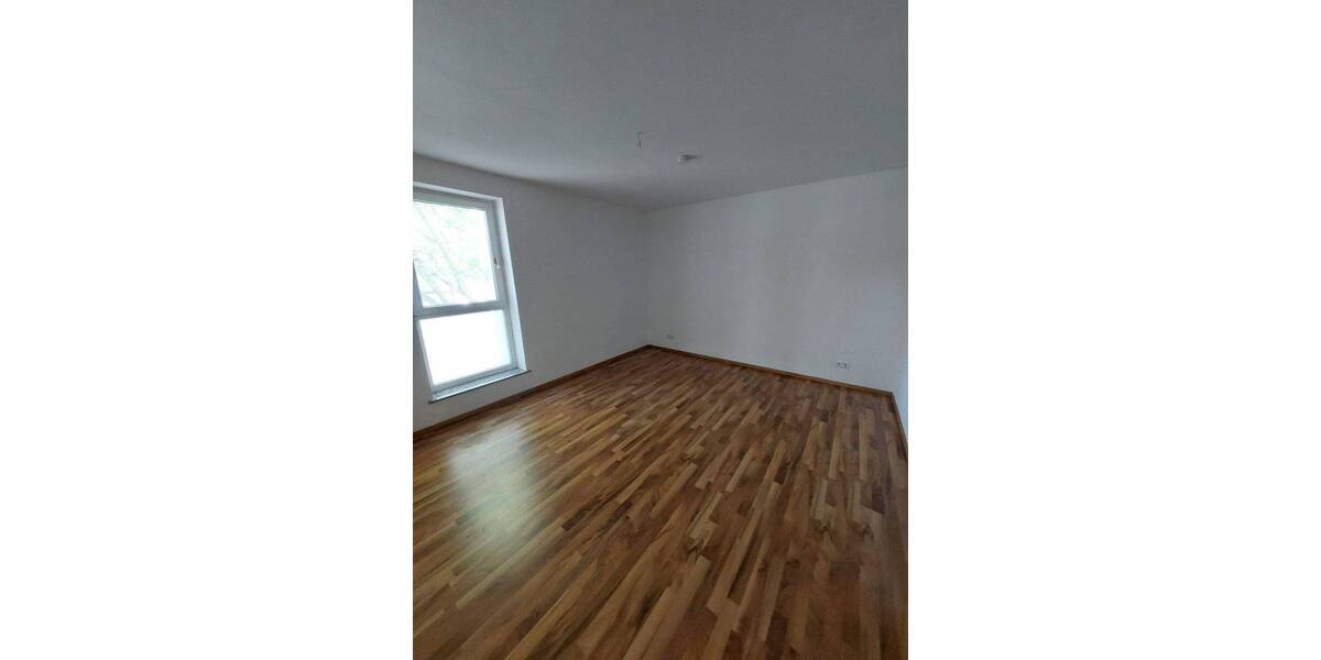 Etagenwohnung Falkensee - 2 Zimmer, 70 m&sup2;, 1.150&euro; | Angebot:26657100