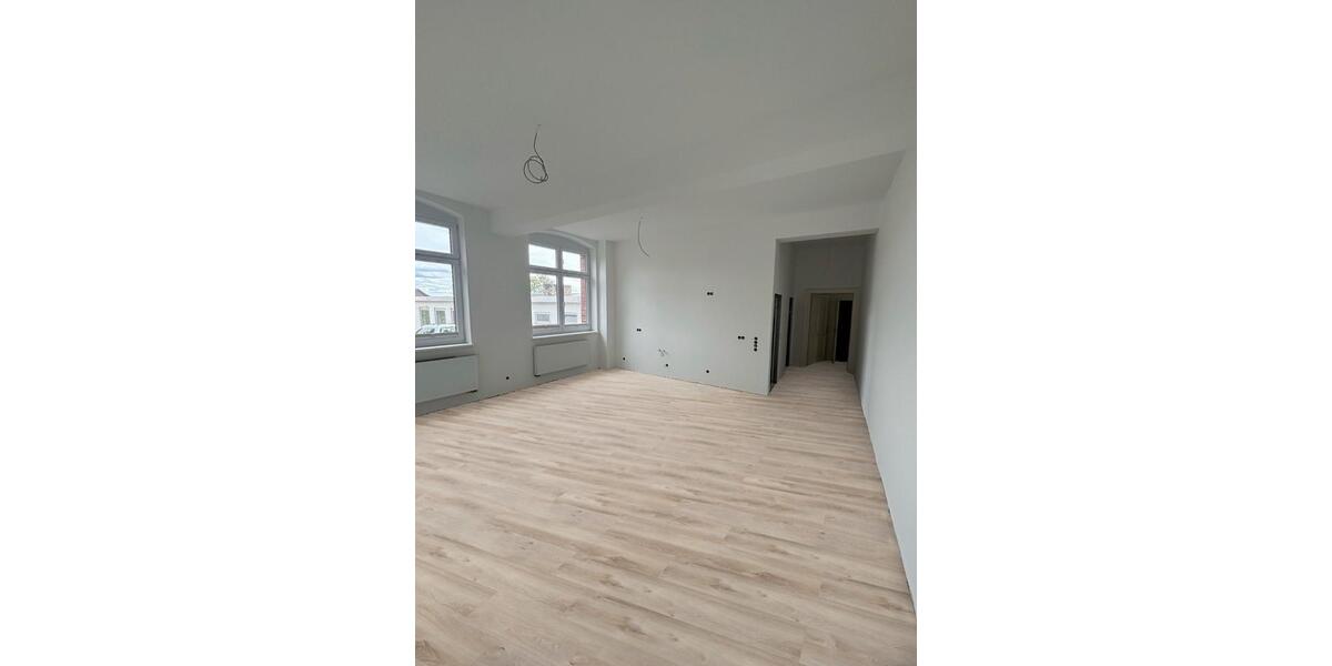 Erdgeschoßwohnung Sinn - 2 Zimmer, 130 m&sup2;, 1.200&euro; | Angebot:26614071