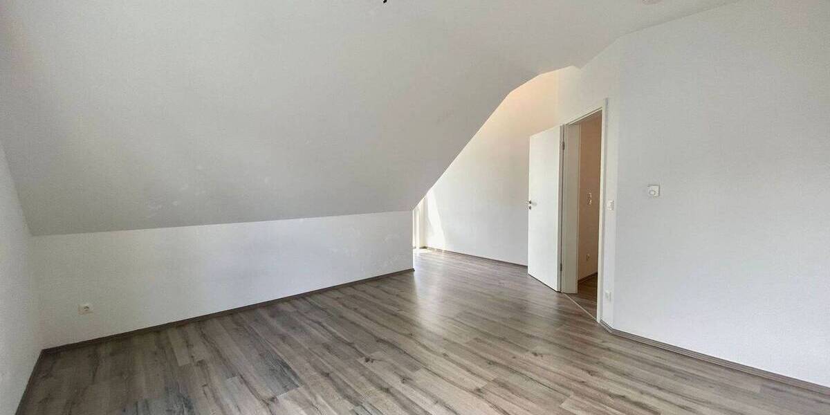 Einfamilienhaus Berlin Mahlsdorf - 4 Zimmer, 180 m&sup2;, 2.800&euro; | Angebot:26733227