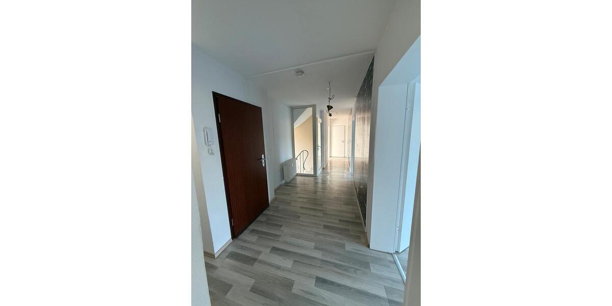 Erdgeschoßwohnung Wesel - 1 Zimmer, 107 m&sup2;, 1.500&euro; | Angebot:24831848
