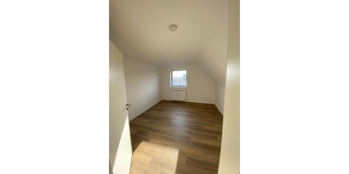 Dachgeschoßwohnung Wesseling - 2 Zimmer, 52 m&sup2;, 810&euro; | Angebot:24780193