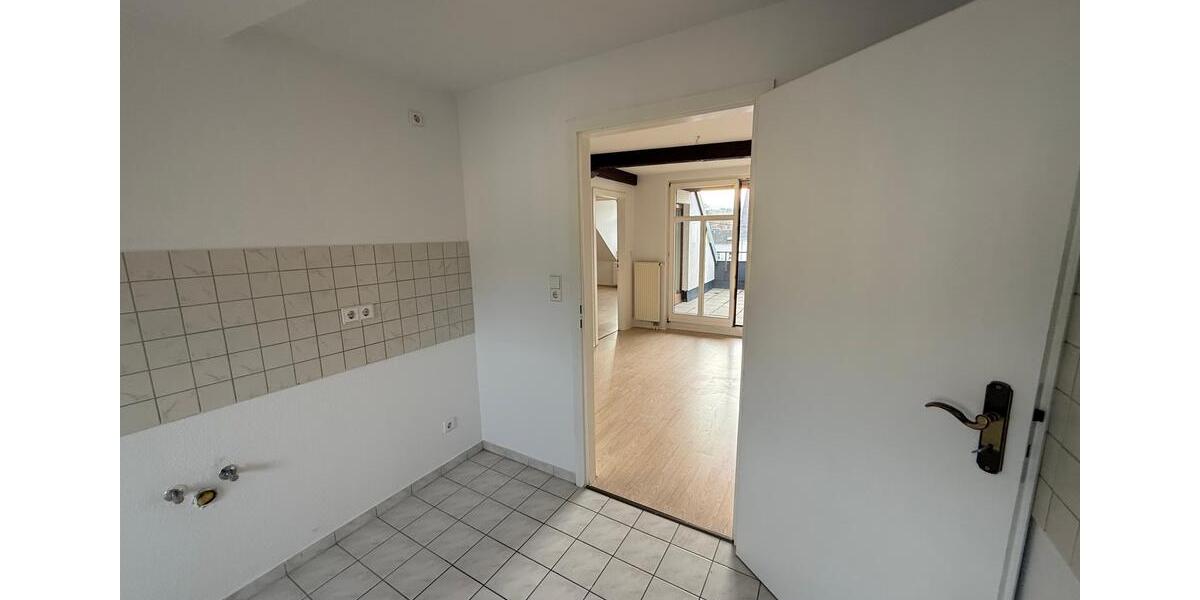 Dachgeschoßwohnung Auerbach/Vogtland Vogtland - 2 Zimmer, 77 m&sup2;, 460&euro; | Angebot:24337412