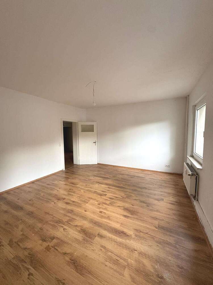 Wohnung zum Mieten in Duisburg 310 € 56.3 m²