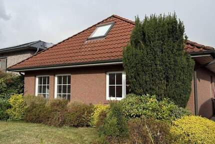 Großzügiger Bungalow mit Garage in Varel-Obenstrohe 4 zimmer