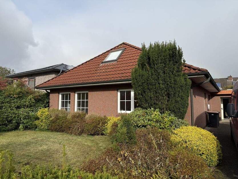 Großzügiger Bungalow mit Garage in Varel-Obenstrohe 4 zimmer