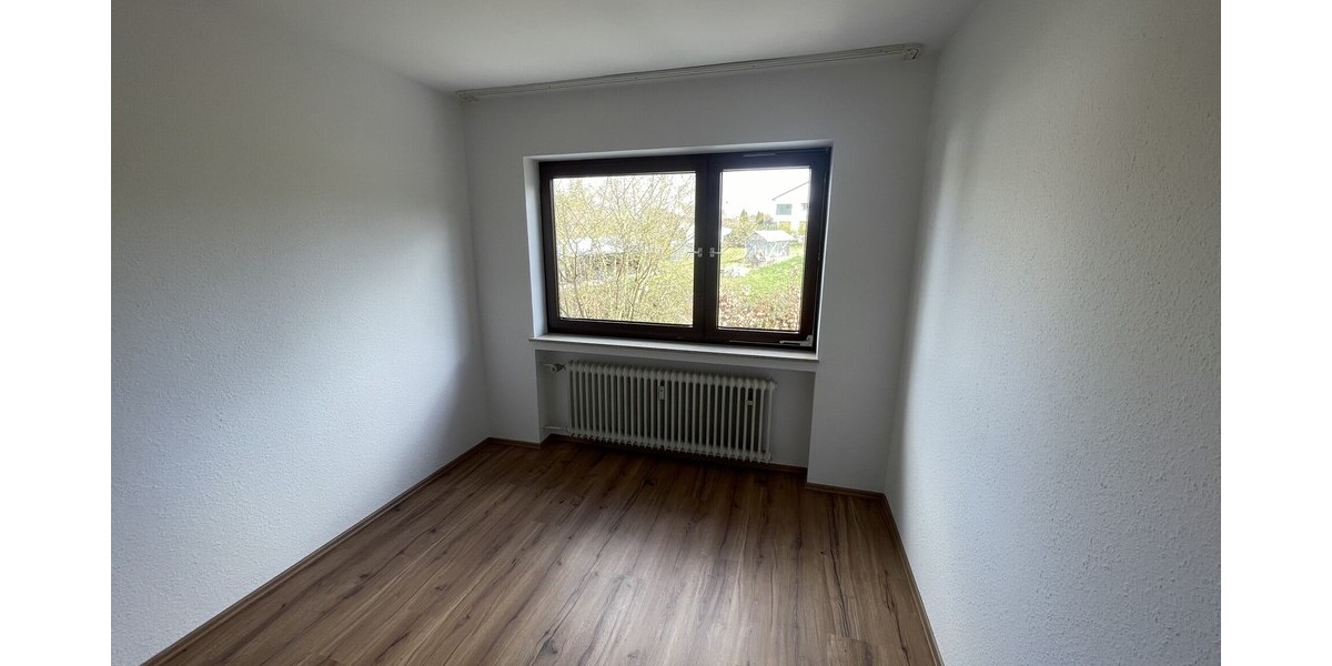 Großzügige Erdgeschosswohnung mit separatem Appartement in Ittenbach - Erdgeschoßwohnung Königswinter Ittenbach | Angebot:26067640