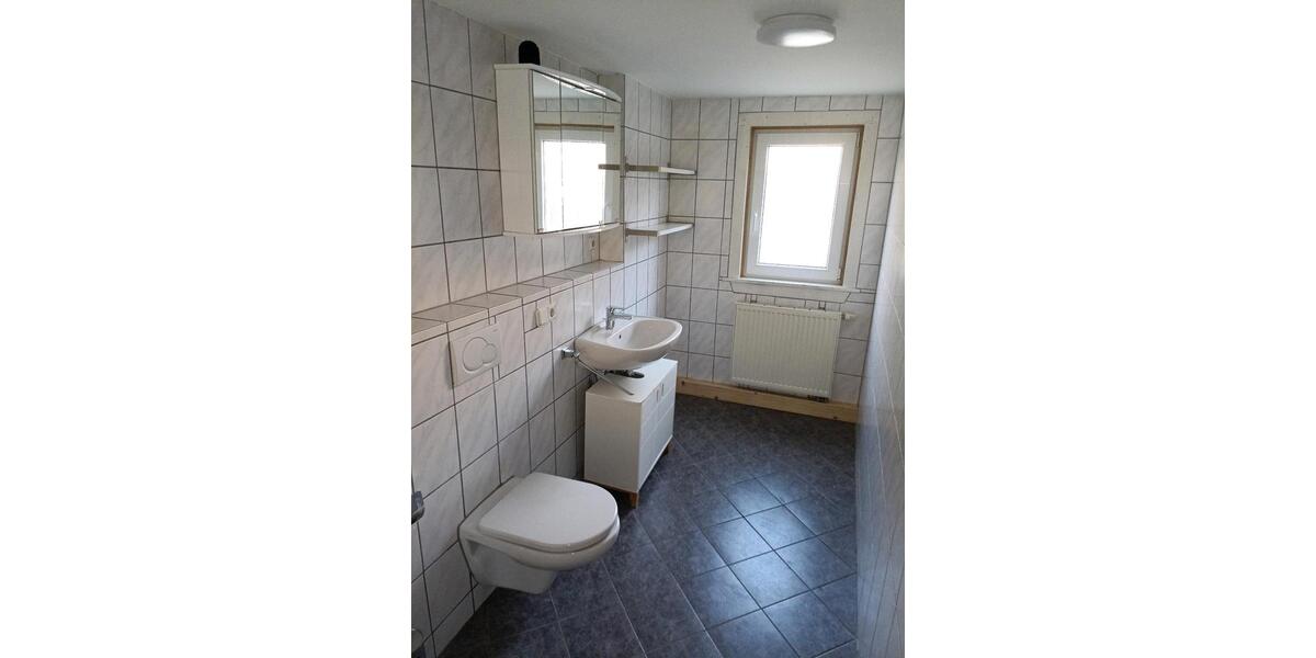 Einfamilienhaus Hammelburg - 9 Zimmer, 113 m&sup2;, 650&euro; | Angebot:26432102
