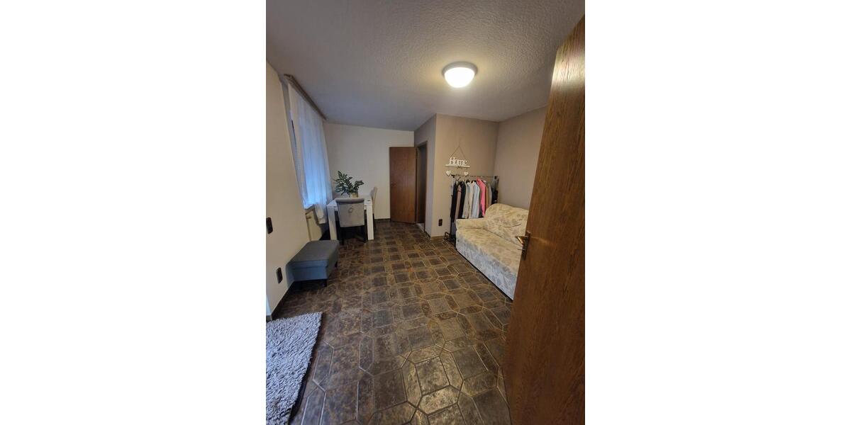 Erdgeschoßwohnung Püttlingen - 4 Zimmer, 108 m&sup2;, 900&euro; | Angebot:26426571