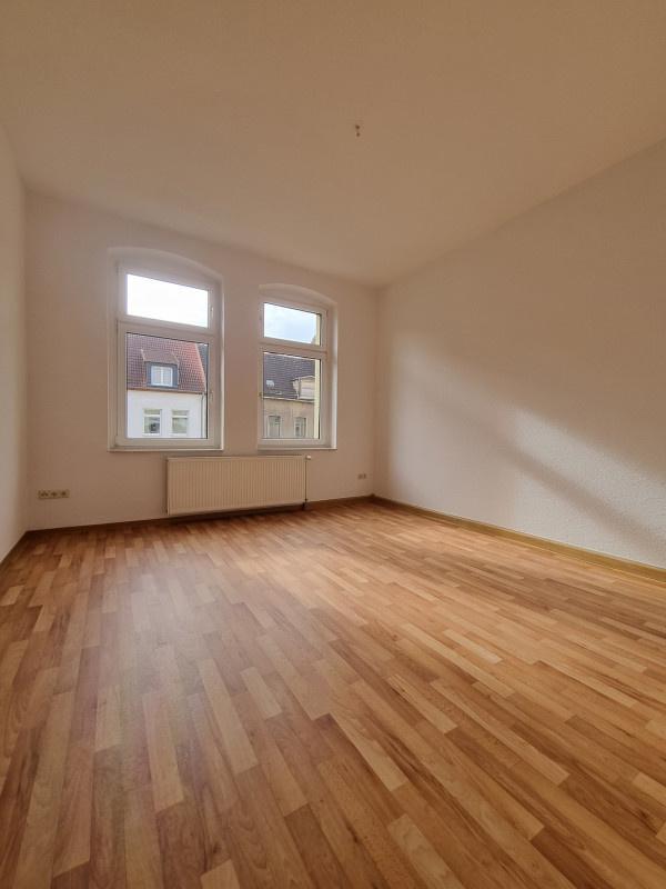 Gemütliche 2-Raum Altbauwohnung in zentraler Wohnlage - 1. OG - zu vermieten! zimmer