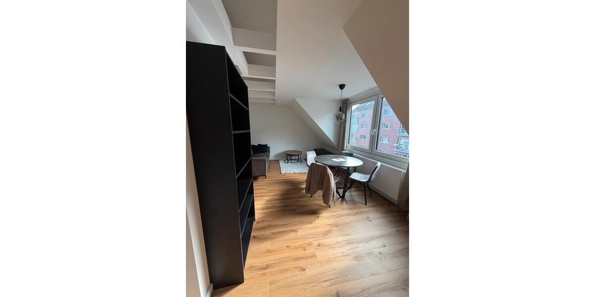 Dachgeschoßwohnung Hamburg Sternschanze - 1 Zimmer, 45 m&sup2;, 1.350&euro; | Angebot:26026001