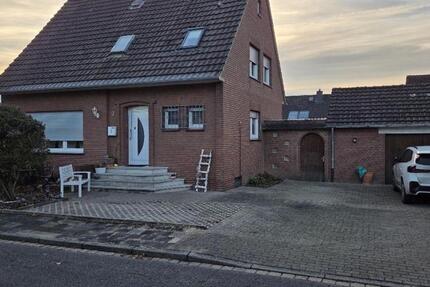 Heimeliges Einfamilienhaus mit Garage und viel Stauraum 4 zimmer