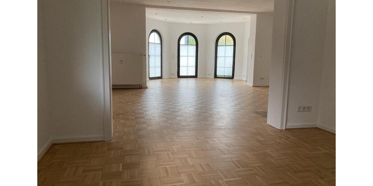Erdgeschoßwohnung Winterberg - 5 Zimmer, 150 m&sup2;, 1.320&euro; | Angebot:24525247