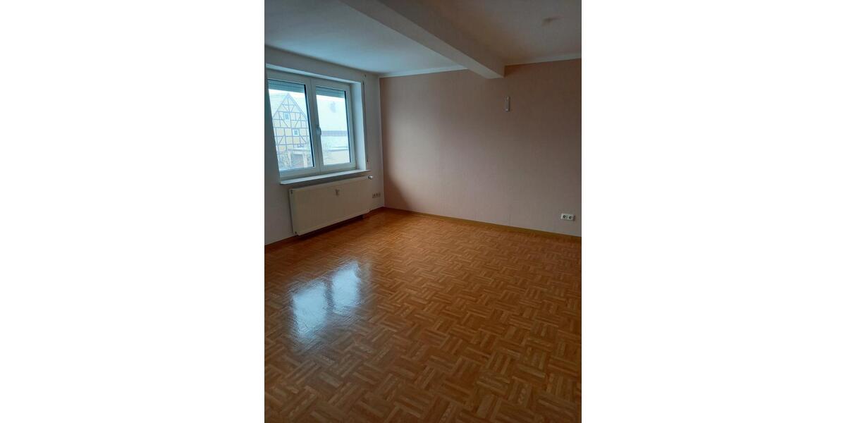 Etagenwohnung Edertal - 4 Zimmer, 92 m&sup2;, 550&euro; | Angebot:26491618