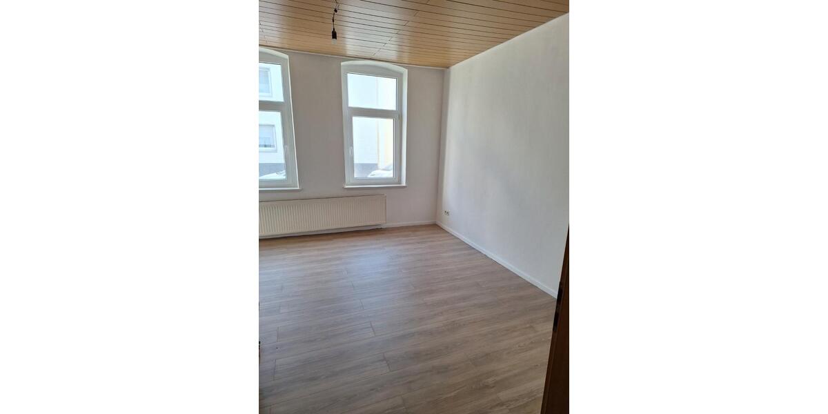 Erdgeschoßwohnung Lage - 2 Zimmer, 61 m&sup2;, 590&euro; | Angebot:26689277