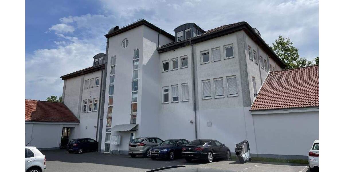 Etagenwohnung Senftenberg - 2 Zimmer, 72 m&sup2;, 460&euro; | Angebot:25781181