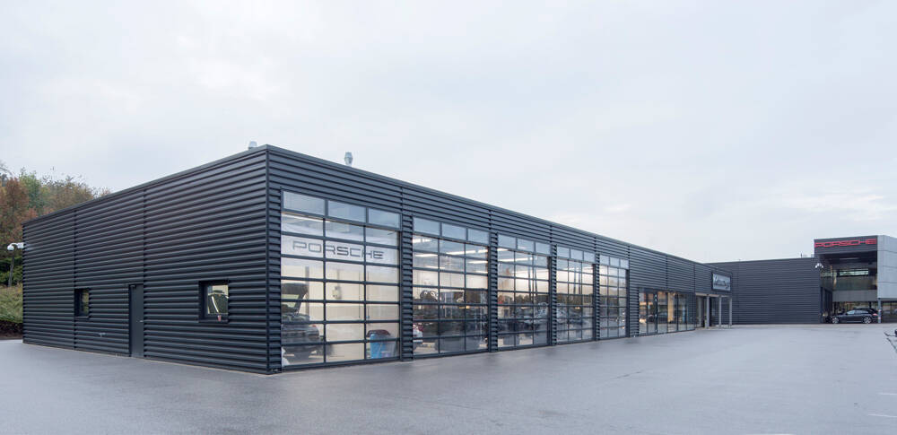 Porsche Zentrum Regensburg - RESERVIERT zimmer