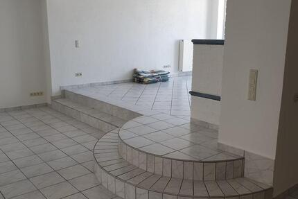 Wohnung Gunzenhausen - 4 Zimmer, 120 m&sup2;, 800&euro; | Angebot:25048073