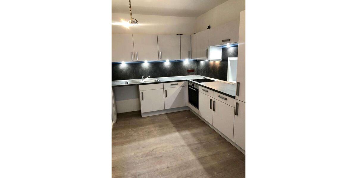 Etagenwohnung Uelzen - 4 Zimmer, 140 m&sup2;, 950&euro; | Angebot:25616081