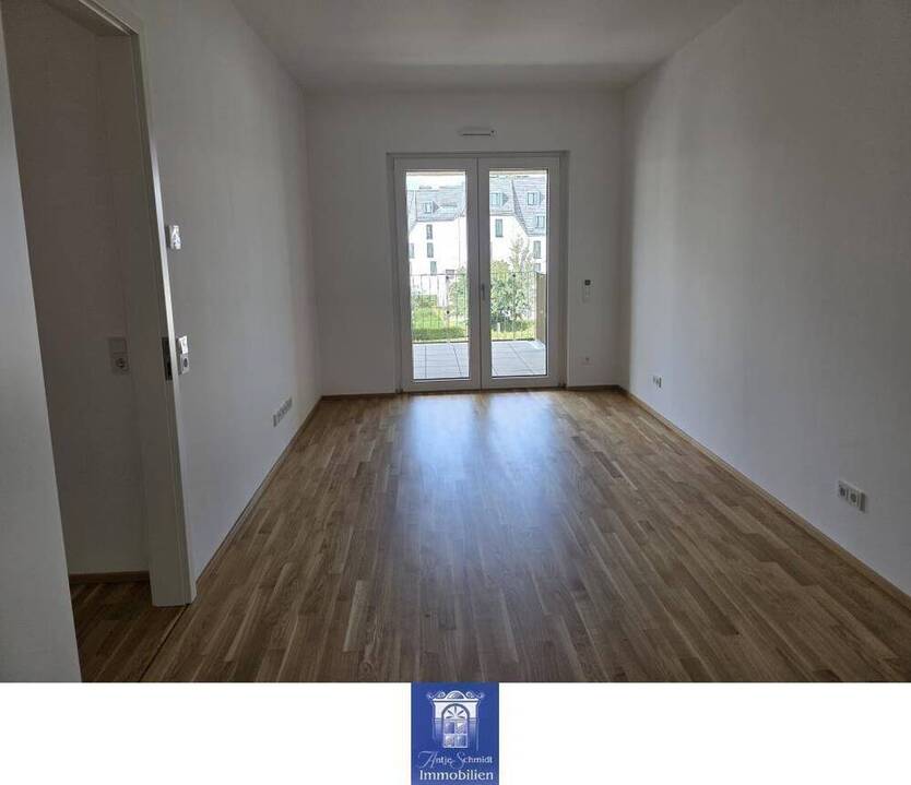 Hafencity Dresden! Traumhafte Wohnung mit zwei großen Balkonen, Lift und vieles mehr