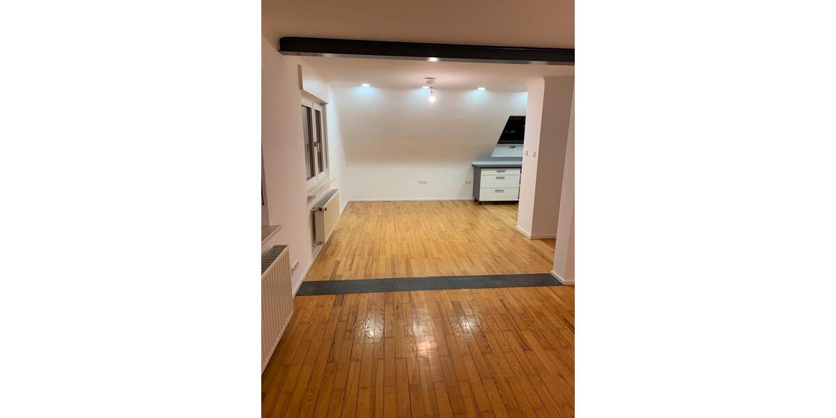 Dachgeschoßwohnung Lebach - 2 Zimmer, 63 m&sup2;, 550&euro; | Angebot:25975905