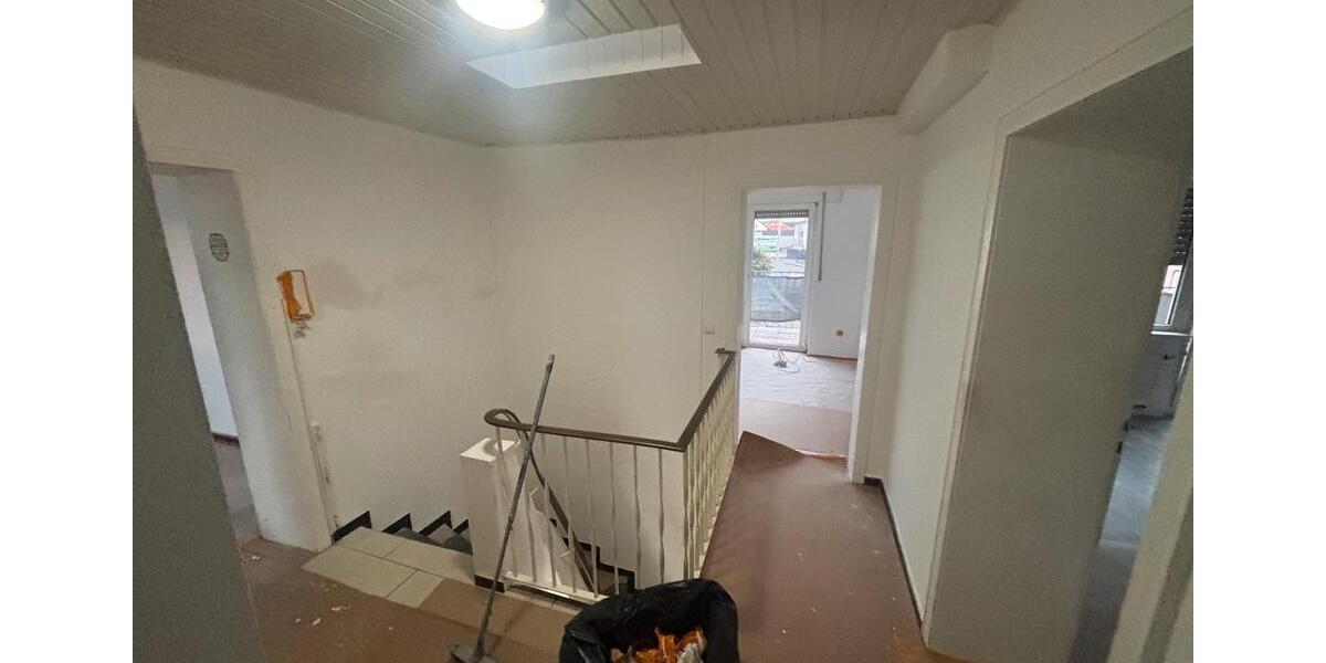 Einfamilienhaus Bornheim - 3 Zimmer, 100 m&sup2;, 1.500&euro; | Angebot:24842314