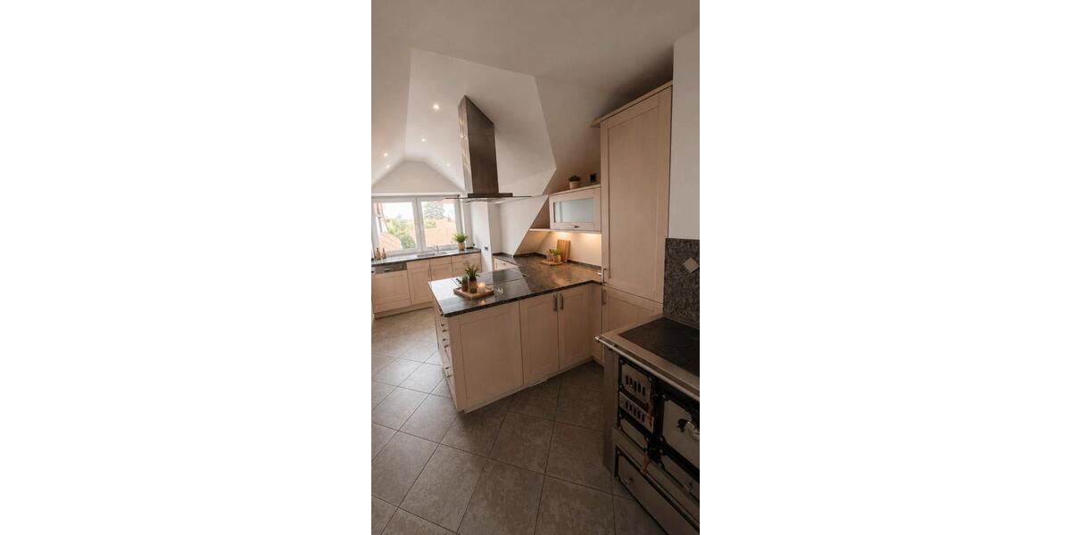 Dachgeschoßwohnung Mammendorf - 5.5 Zimmer, 140 m&sup2;, 1.800&euro; | Angebot:26551221