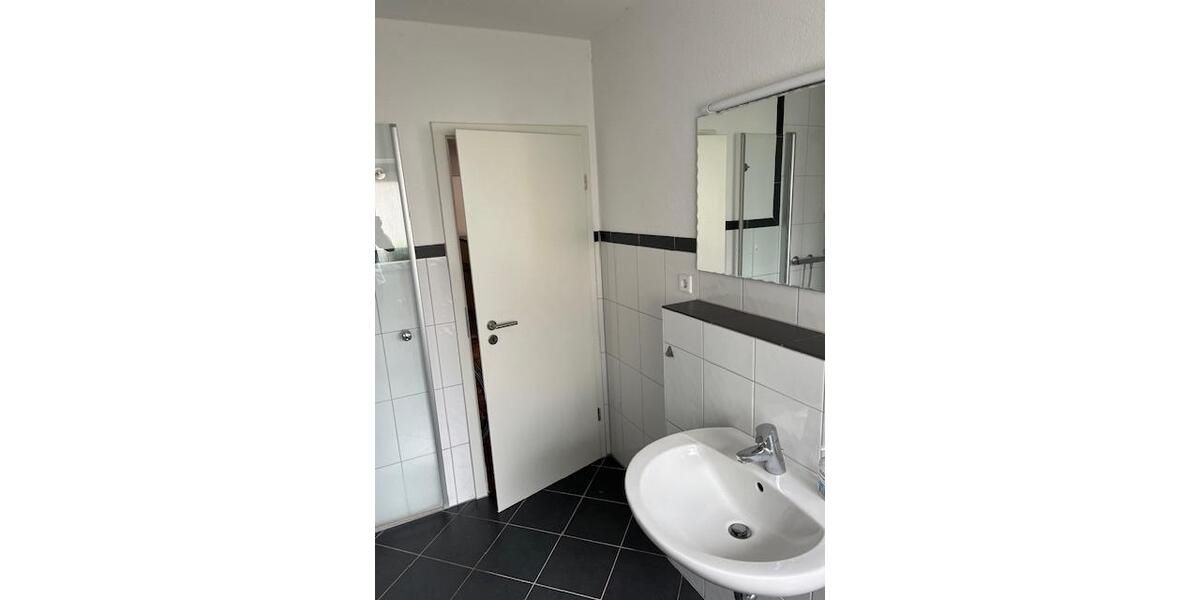 Erdgeschoßwohnung Ense - 2 Zimmer, 85 m&sup2;, 700&euro; | Angebot:26312933