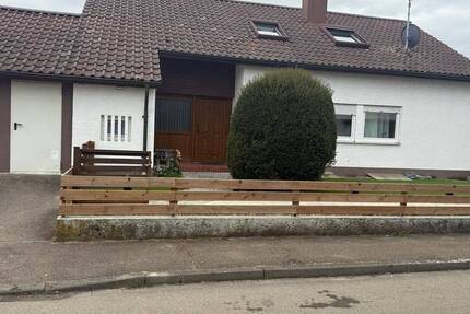 Zimmer Sontheim an der Brenz Sontheim - 3 Zimmer, 72 m&sup2;, 850&euro; | Angebot:26082900