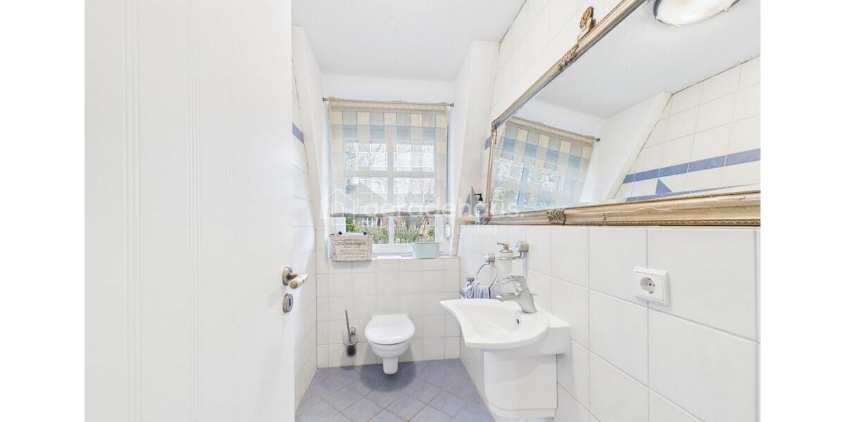 Dachgeschoßwohnung Lingen (Ems) Damaschke - 6.5 Zimmer, 190 m&sup2;, 1.450&euro; | Angebot:24184754