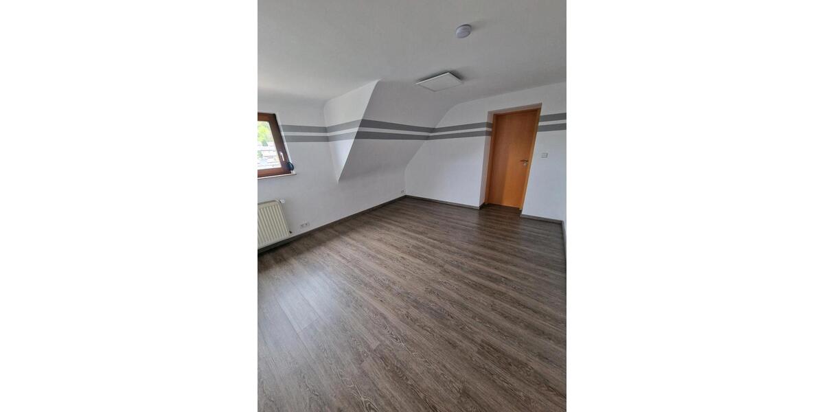 Dachgeschoßwohnung Grafenau - 4 Zimmer, 99 m&sup2;, 1.233&euro; | Angebot:26585718