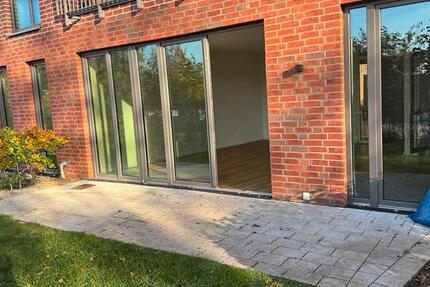 Große Neubau Terrassenwohnung mit Garten im schönen Rissen zimmer