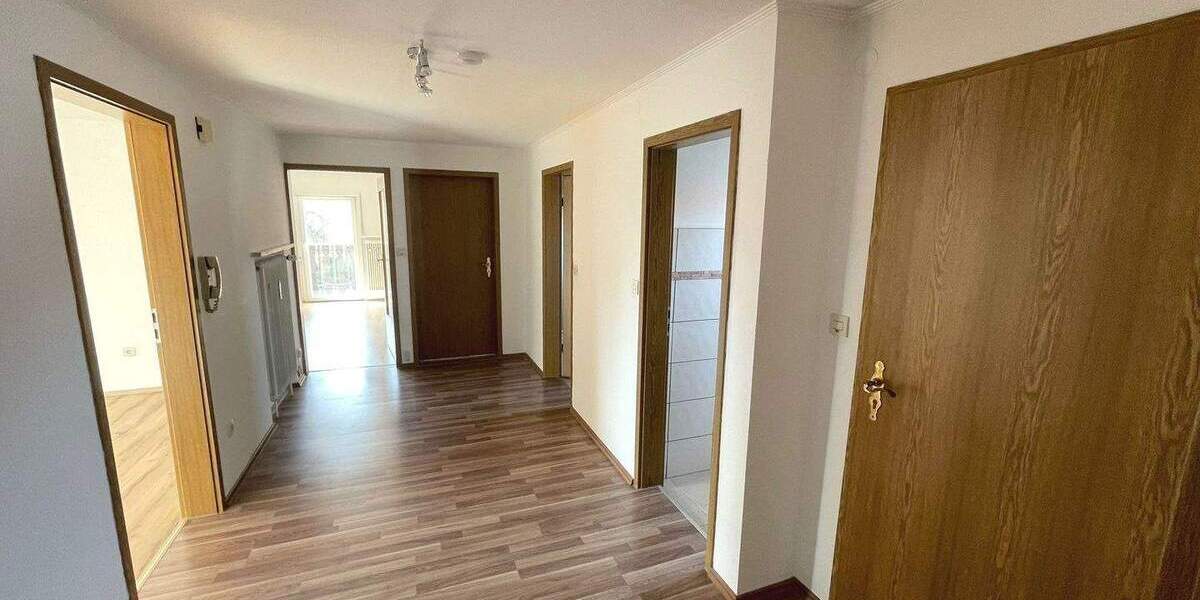 Etagenwohnung Kümmersbruck - 5 Zimmer, 80 m&sup2;, 800&euro; | Angebot:25682833