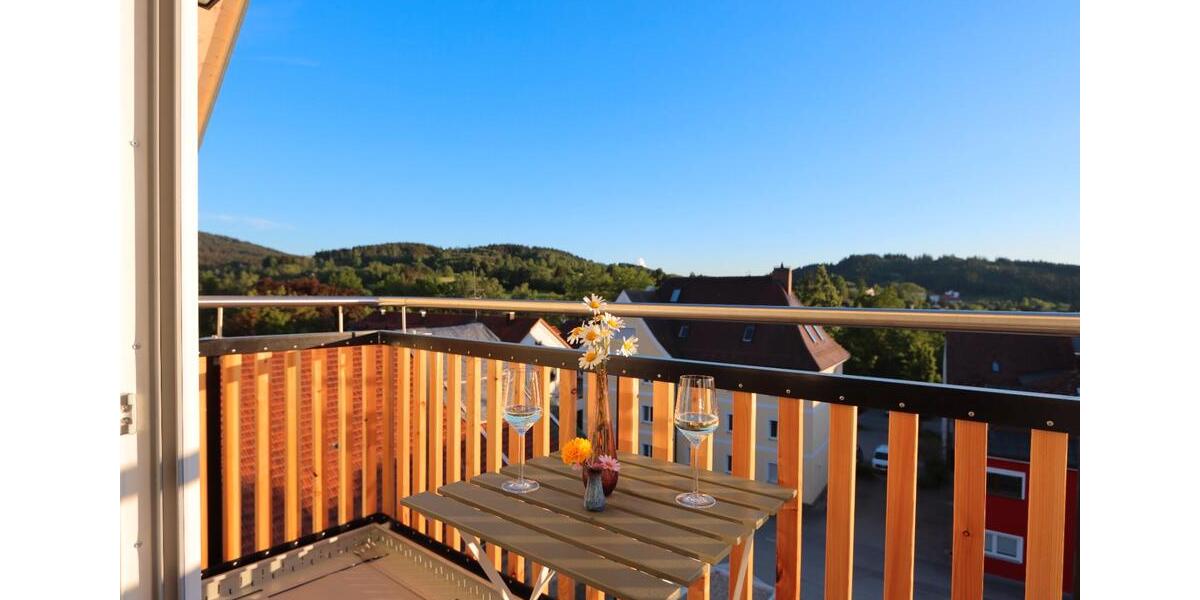 Dachgeschoßwohnung Zwiesel - 3 Zimmer, 85 m&sup2;, 950&euro; | Angebot:26639984