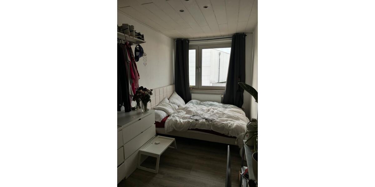 WG Zimmer Köln Höhenberg 12 zimmer