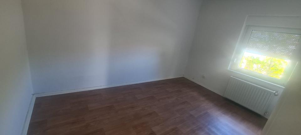 Etagenwohnung Finsterwalde - 3 Zimmer, 69 m&sup2;, 528&euro; | Angebot:26564742