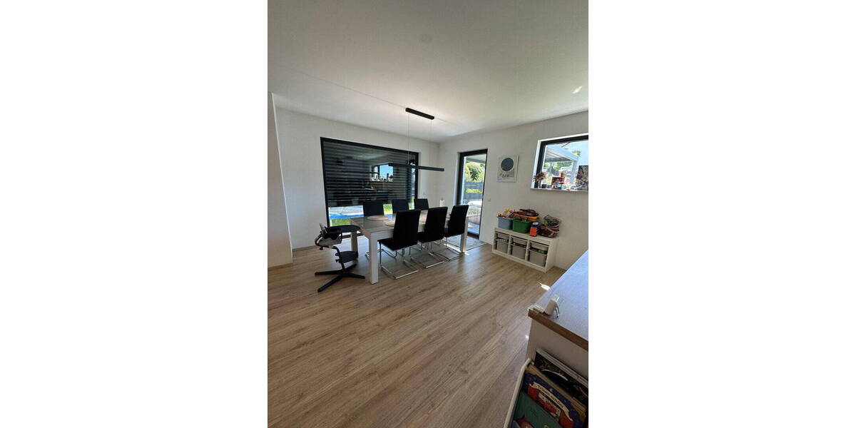 Einfamilienhaus Sankt Katharinen (Landkreis Neuwied) - 7 Zimmer, 180 m&sup2;, 2.950&euro; | Angebot:26806002