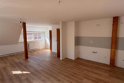 Wohnung Nieheim - 1 Zimmer, 42 m&sup2;, 300&euro; | Angebot:26278487